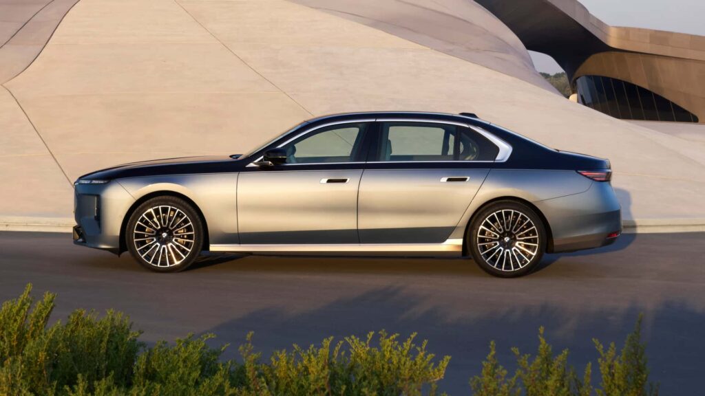 BMW 7 Series 1