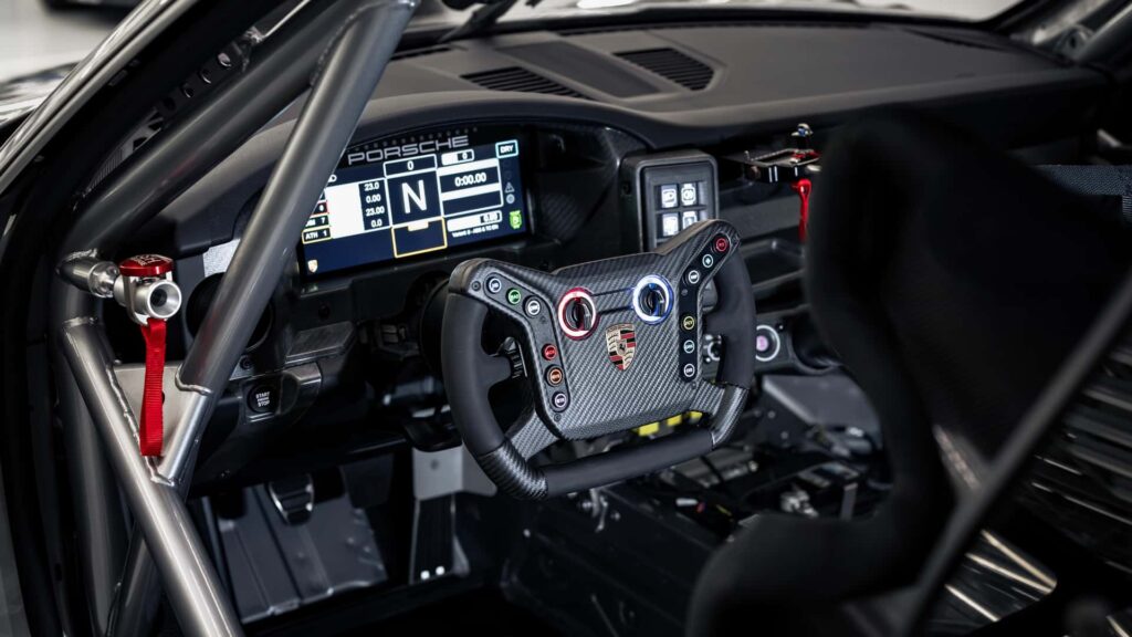 Porsche 911 GT4 R 10
