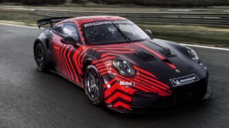 Porsche 911 GT4 R 7