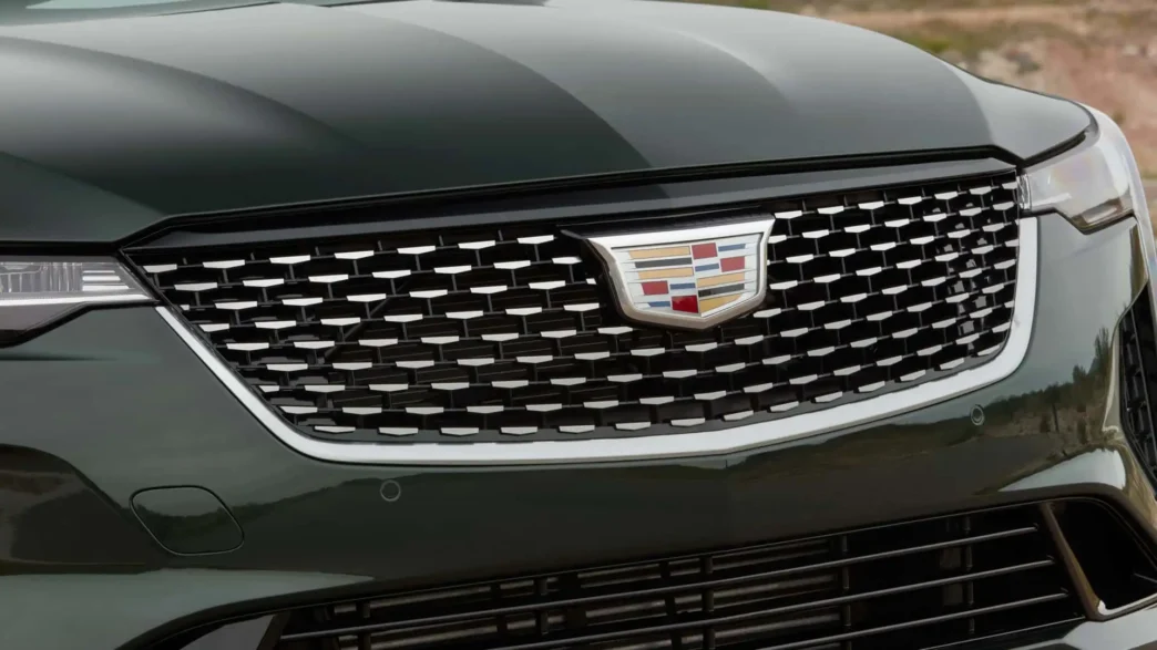 новый Cadillac