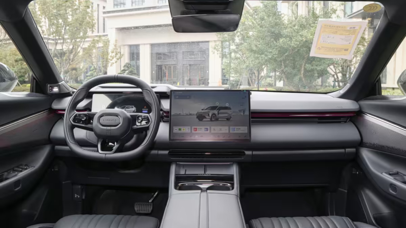 Lynk & Co 08 EM-P 1